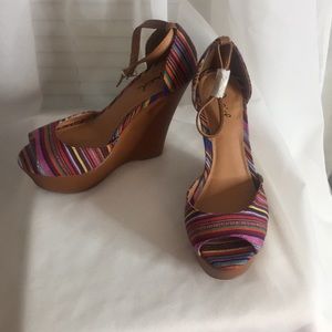 Quipid wedges size 7.5